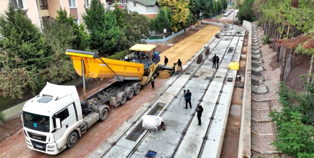 Raylar döşeniyor, şehir dönüşüyor! Kocaeli'ye dev tramvay projesi 14